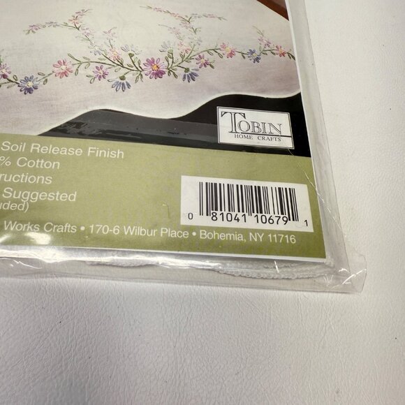 Tobin Reflections Dresser Scarf 14"x39" Stamped for Embroidery T231004 Floral - Picture 5 of 6